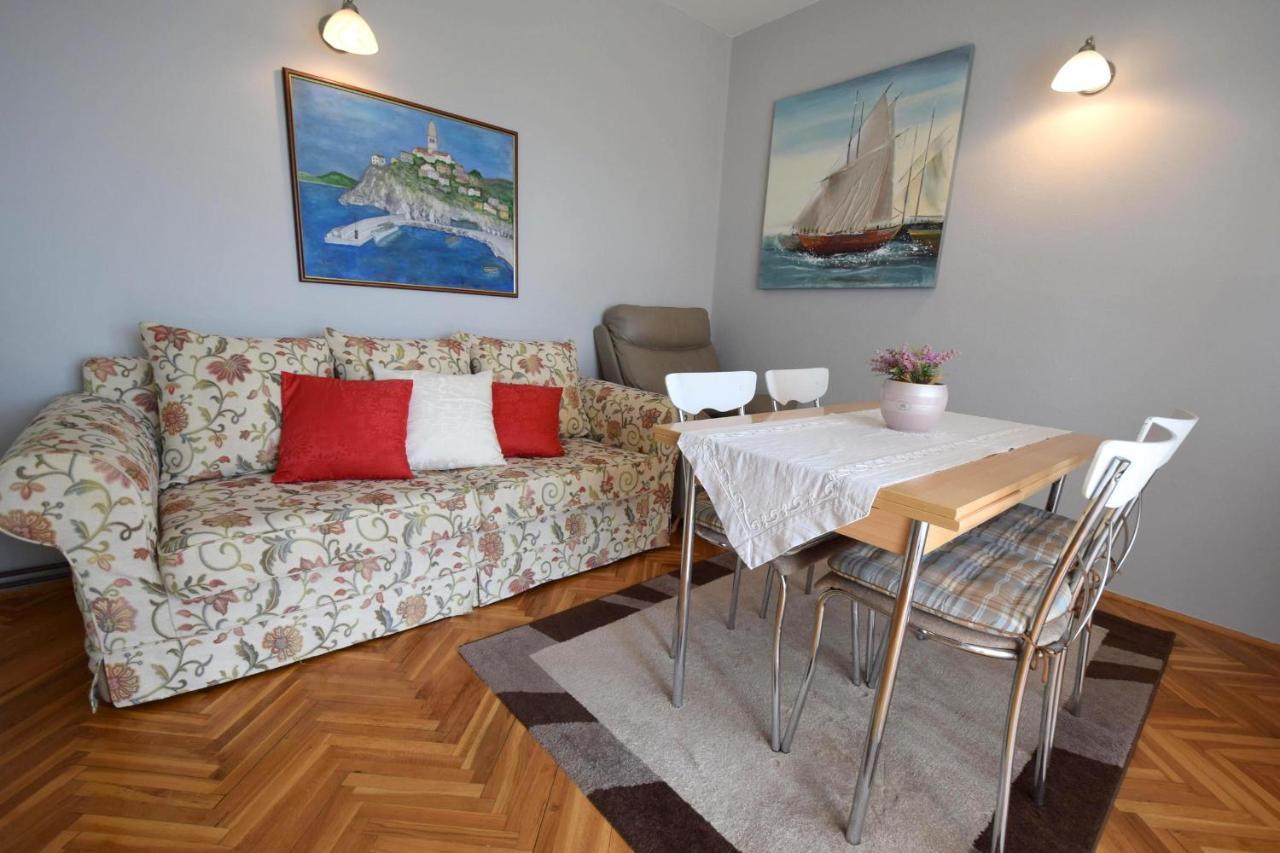 Apartment Mila Malinska Exteriör bild